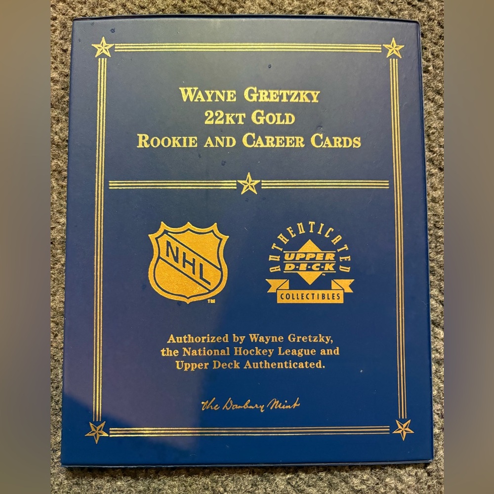 Upper Deck Wayne Gretzky 22kt Gold Rookie and Career Cards - Blue